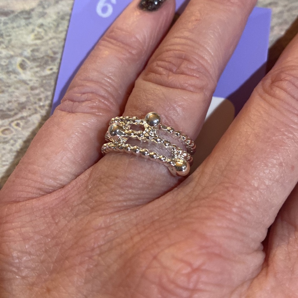 NEW Silver Ring - Picture 3 of 4